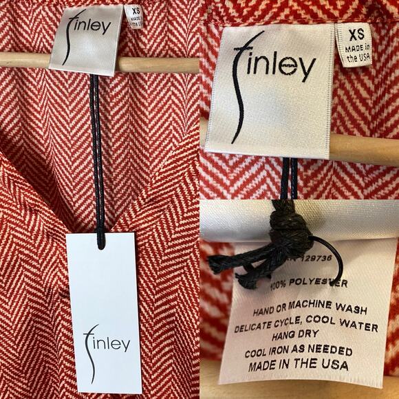 Finley Candace Satin Popover Peasant Blouse in Brick Herringbone, size XS - Picture 4 of 4